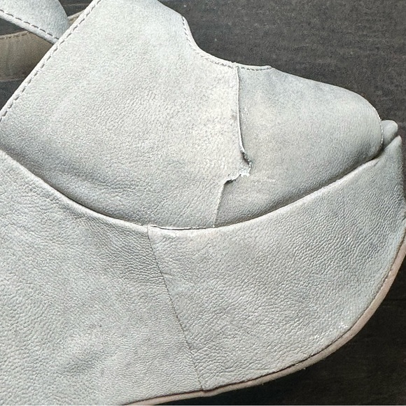 Steve Madden Xternal Suede Wedges - Picture 9 of 9